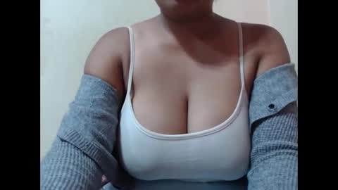 saronette online show from November 3, 6:36 am