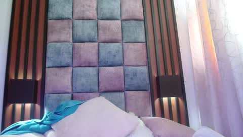 sara online show from January 10, 1:52 pm