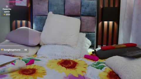 sara online show from February 8, 2:27 pm