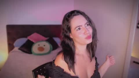 Snapshot of sarrah_3 chatting on December 22, 10:29 pm Sara online show from December 22, 10:29 pm