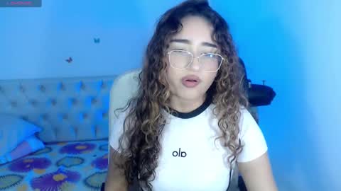 Snapshot of sasha_17_ chatting on September 15, 3:34 pm Sofia online show from September 15, 3:34 pm