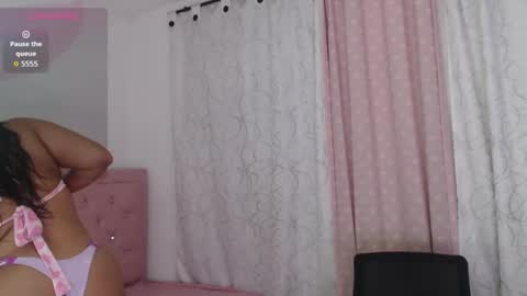 Snapshot of sasha_bigboobs_ chatting on July 5, 10:39 pm sasha_bigboobs_ online show from July 5, 10:39 pm