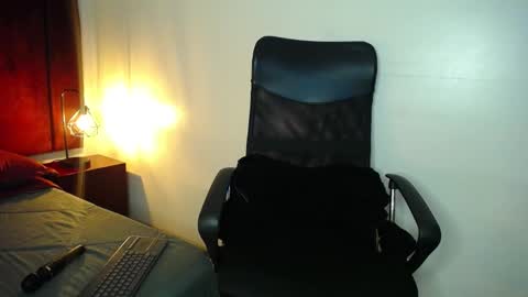 Sasha Brattz online show from February 13, 3:39 am