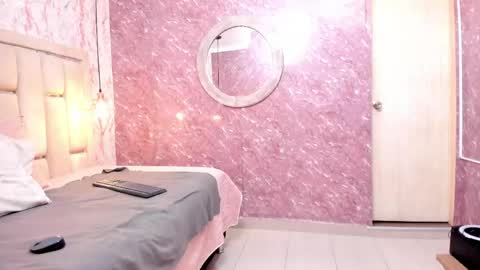 Snapshot of sasha_brownie_ chatting on May 22, 8:03 pm Sasha online show from May 22, 8:03 pm