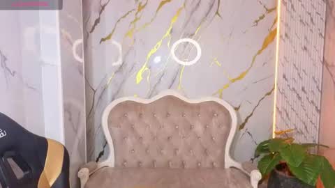 Snapshot of sasha_candy_b chatting on June 16, 12:41 pm sasha_candy_b online show from June 16, 12:41 pm