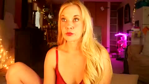 Snapshot of sasha_love__ chatting on August 1, 10:08 pm sasha_love__ online show from August 1, 10:08 pm