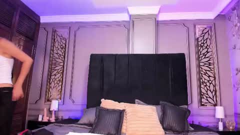 Snapshot of sasha_rose___ chatting on June 22, 11:29 am sasha online show from June 22, 11:29 am