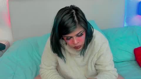 selene  online show from December 10, 6:11 am