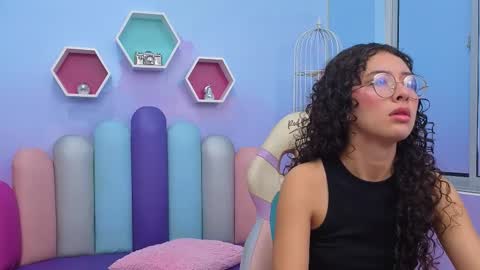 Snapshot of sashamonroee_ chatting on November 3, 11:37 pm SashaMonroee online show from November 3, 11:37 pm