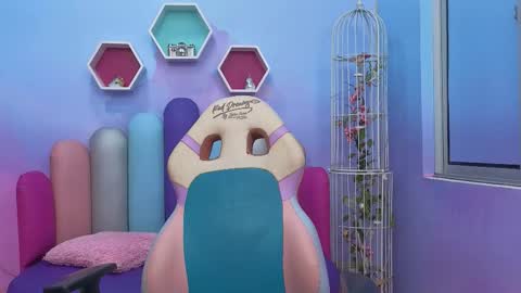 Snapshot of sashamonroee_ chatting on November 10, 11:59 pm SashaMonroee online show from November 10, 11:59 pm