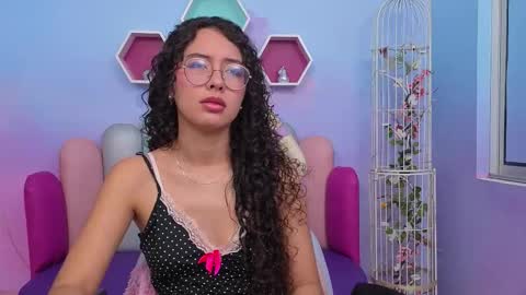 Snapshot of sashamonroee_ chatting on November 16, 3:34 am SashaMonroee online show from November 16, 3:34 am