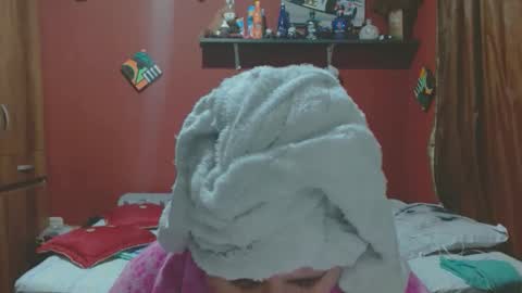 S A S H A R O S E online show from January 9, 11:57 am