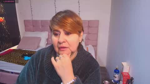 Snapshot of sasharosee_ chatting on September 16, 12:06 pm S A S H A R O S E online show from September 16, 12:06 pm