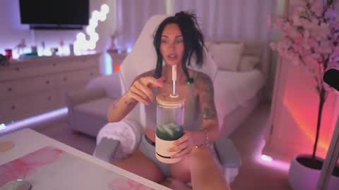 sashawest_official online show from July 27, 10:50 pm
