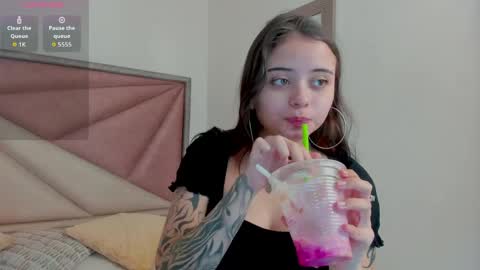 saskiagrendel online show from April 24, 1:30 am