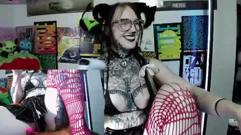 Ivy online show from April 29, 2:54 pm