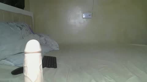 sassie_bee online show from February 17, 9:52 pm