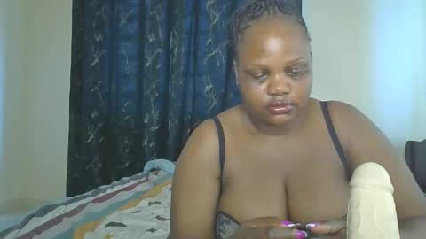 sassie_bee online show from December 2, 8:41 am