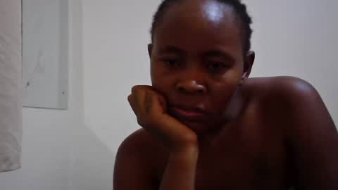 Snapshot of sassy_bella chatting on March 1, 6:24 am sassy_bella online show from March 1, 6:24 am