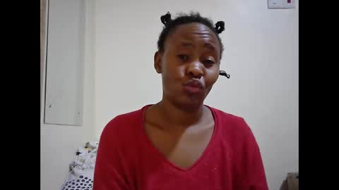 Snapshot of sassy_bella chatting on March 10, 8:37 am sassy_bella online show from March 10, 8:37 am