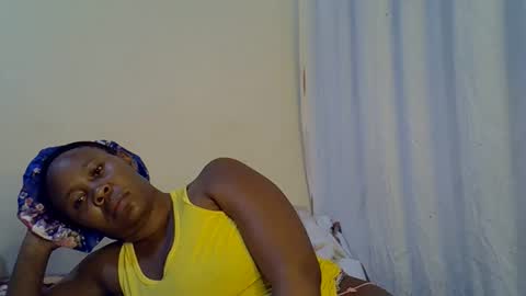 Snapshot of sassy_bella chatting on September 14, 9:30 am sassy_bella online show from September 14, 9:30 am