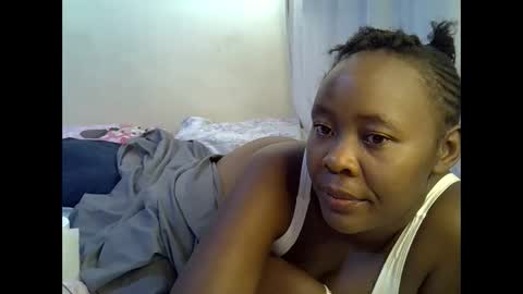 Snapshot of sassy_bella chatting on October 8, 5:16 am sassy_bella online show from October 8, 5:16 am