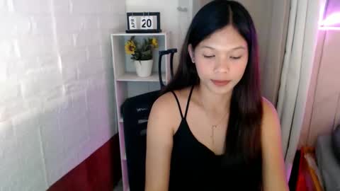 Snapshot of sassy_kimmyy chatting on April 27, 1:09 pm sassy_kimmyy online show from April 27, 1:09 pm