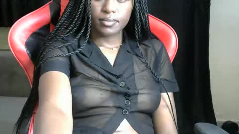 Snapshot of sassy_lyne chatting on May 10, 10:31 am sassy_lyne online show from May 10, 10:31 am