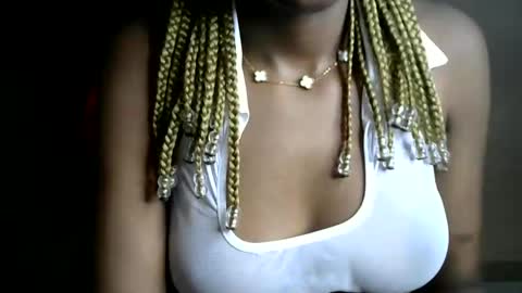 Snapshot of sassy_lyne chatting on June 6, 4:28 am sassy_lyne online show from June 6, 4:28 am
