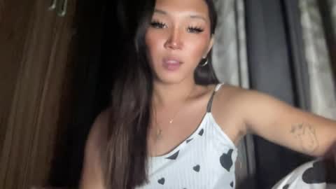 Sassygirl online show from April 8, 10:48 am