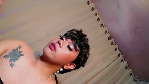 Snapshot of sassyffyra69 chatting on April 11, 1:32 am MARIO LABO online show from April 11, 1:32 am