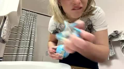 sassysquirtsmmm online show from March 9, 2:48 am