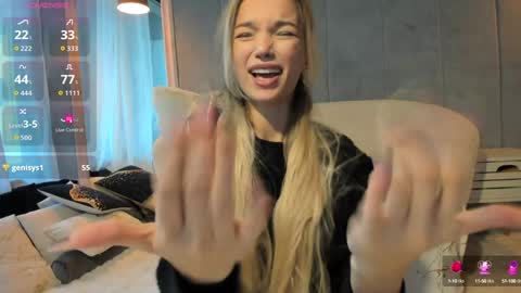 sassyt33n online show from September 25, 8:40 am