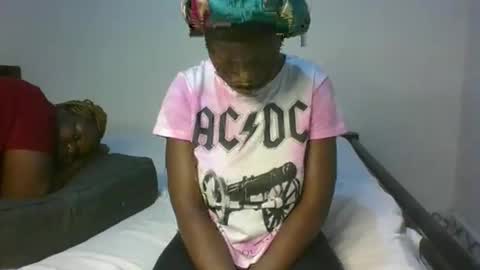 sassytannia online show from March 5, 12:45 pm