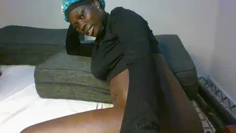 sassytannia online show from March 6, 1:18 pm