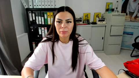 sassytiff online show from September 12, 10:15 am