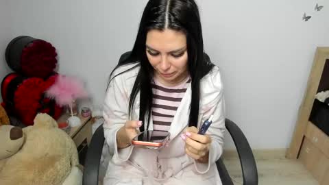 sassytiff online show from April 19, 10:47 am