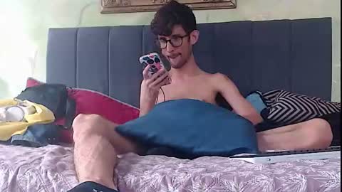 Snapshot of sasuke_bigcock chatting on June 23, 2:48 pm sasuke_bigcock online show from June 23, 2:48 pm