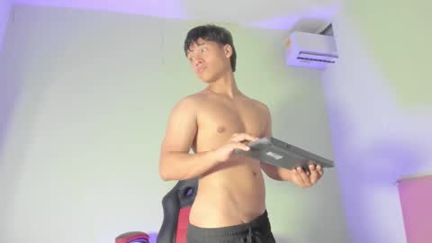 Evans Williams online show from March 10, 8:37 am