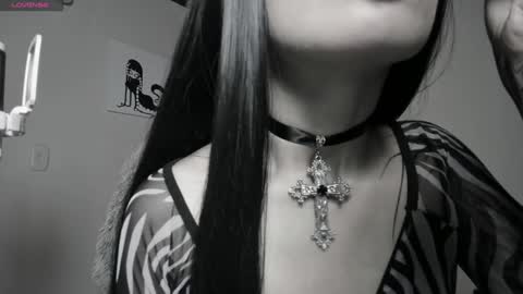    im expecting 300 thumbs up on my altar online show from January 17, 9:50 pm