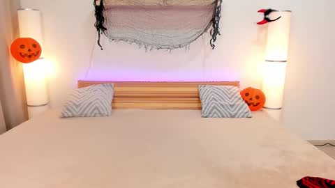 Snapshot of satimilf_ chatting on October 26, 8:42 am Sati online show from October 26, 8:42 am