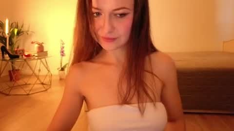 Lori online show from July 22, 6:54 pm