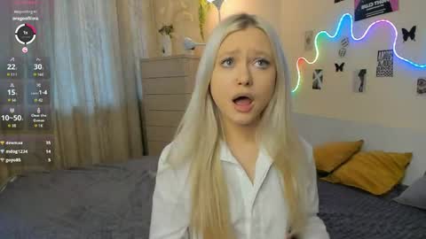 satinpresence online show from May 12, 6:32 am