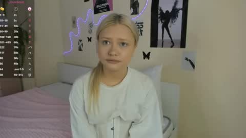 satinpresence online show from June 10, 4:56 am
