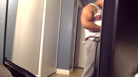 Snapshot of satisfaction01 chatting on November 16, 4:23 pm satisfaction01 online show from November 16, 4:23 pm