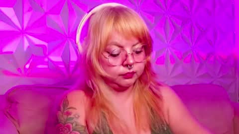 Gina George online show from October 2, 11:12 pm