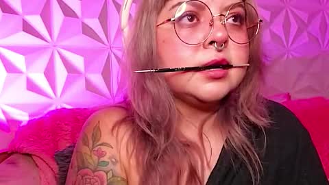 Gina George online show from November 26, 1:17 am