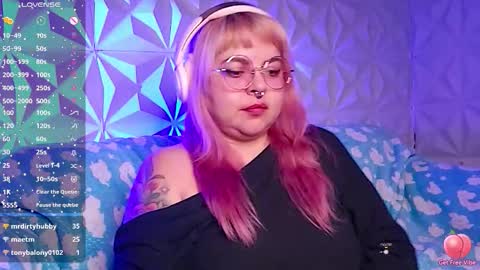 Gina George online show from March 12, 1:23 am