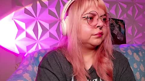 Gina George online show from April 20, 11:06 pm