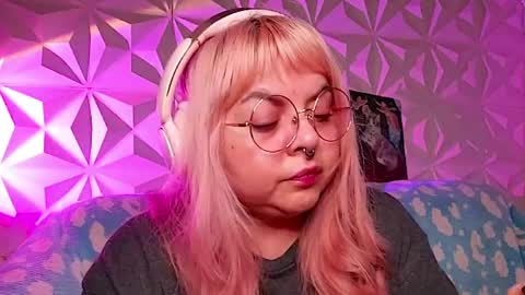 Gina George online show from April 21, 1:53 am